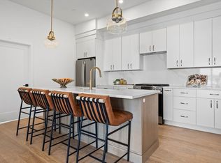 125 Addison St #206, Boston, MA 02128