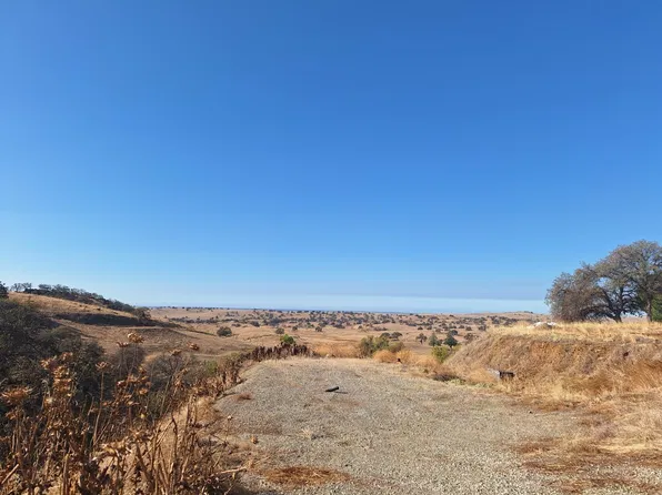9202 Banderilla Dr, La Grange, CA 95329