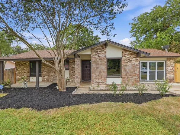 7806 OAK FOREST DR, Live Oak, TX 78233
