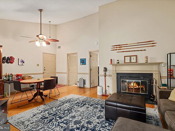4th image of 3151 Covewood Ct APT D