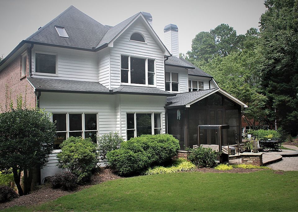 2nd image of 340 Thorndale Ct