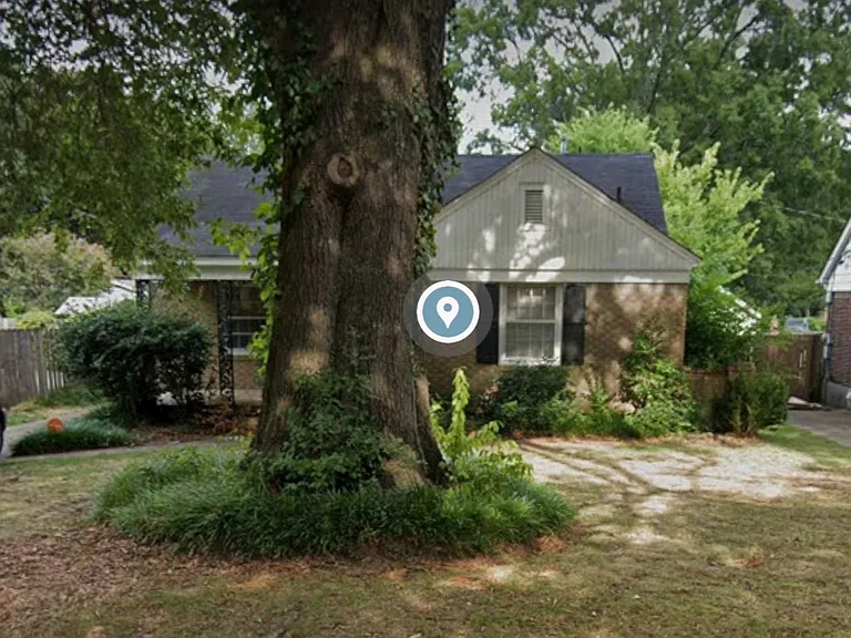 728 Goodman St — Photo 2
