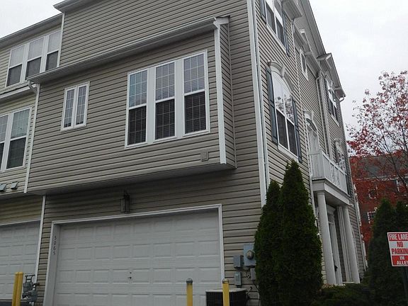 2nd image of 5065 Village Fountain Pl