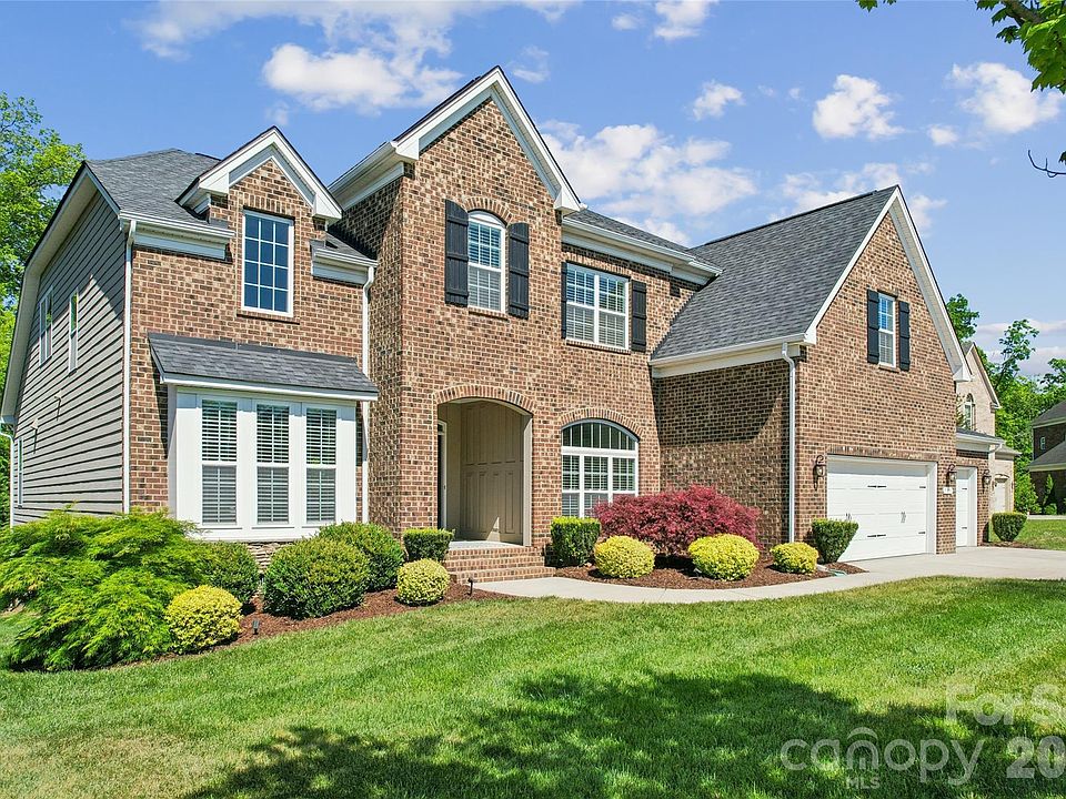 1st image of 785 Barossa Valley Dr NW