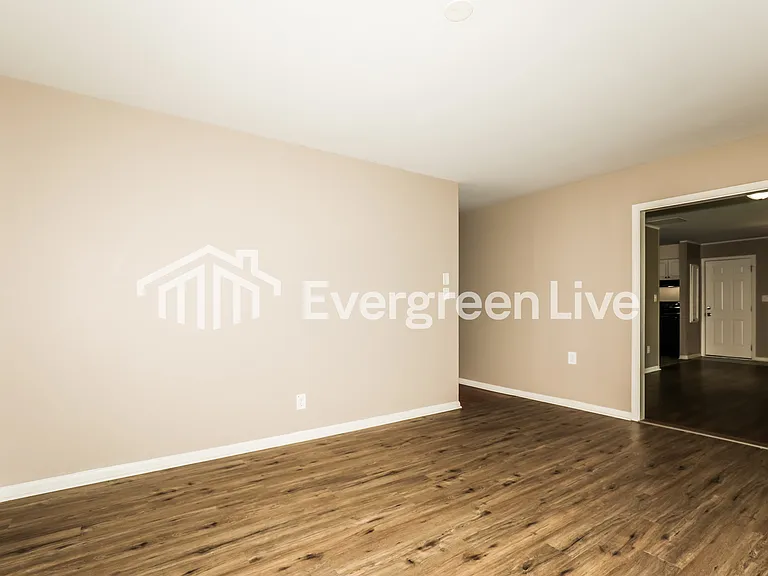 4375 Windsor Rd — Photo 5