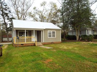522 Lakeview Ave, McComb, MS 39648