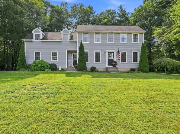 30 Sylvan Cir, Belchertown, MA 01007