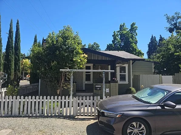 301 6th St, Lakeport, CA 95453