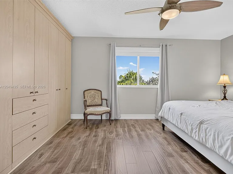 2475 W Cordoba Bnd — Photo 47