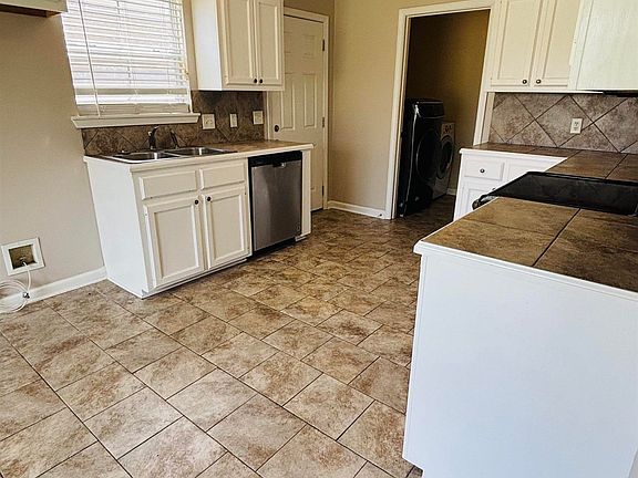 3rd image of 25418 Homestead Dr