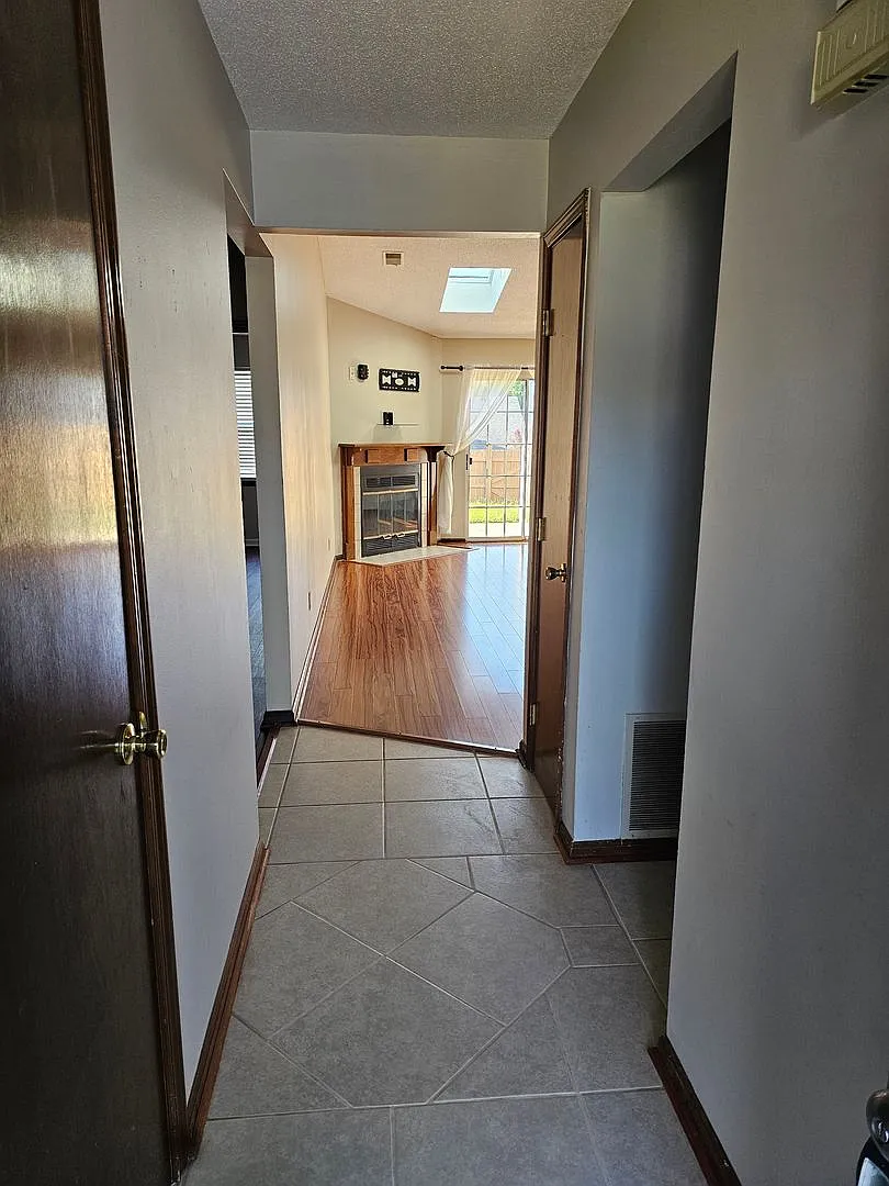 508 Independence Court — Photo 2