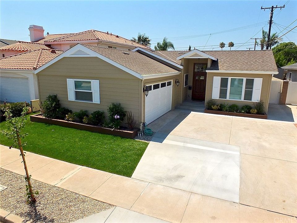 1st image of 421 Beryl Cove Way