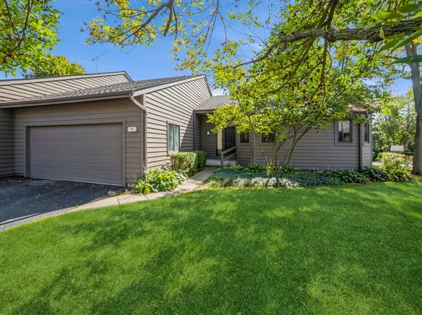 102 Sumac Ct, Saint Charles, IL 60174