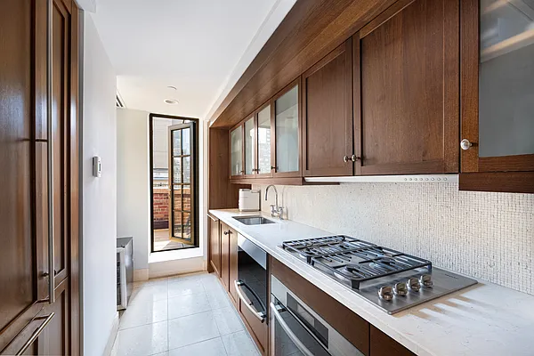 140 East 63rd Street #12C in Lenox Hill, Manhattan | StreetEasy