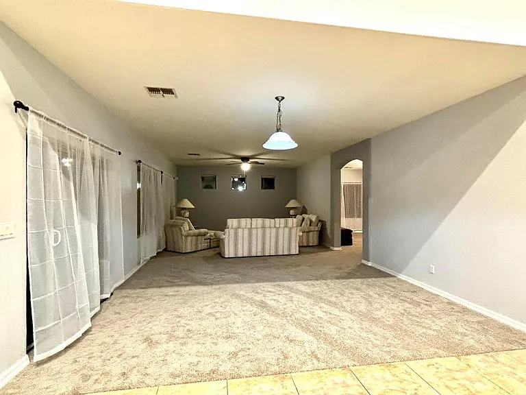Large family room/dinning room