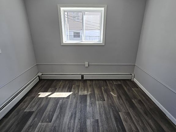 3rd image of 98 Old Bergen Rd #G1