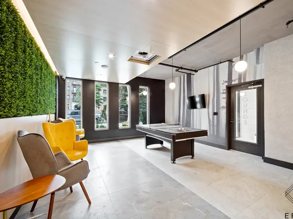 290 Linden Boulevard image 20 of 20