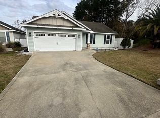 101 Waters Edge Dr, Kingsland, GA 31548