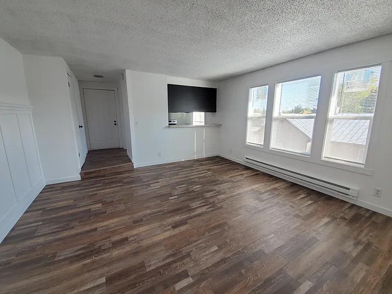 536 6th Ave W #2 — Photo 10