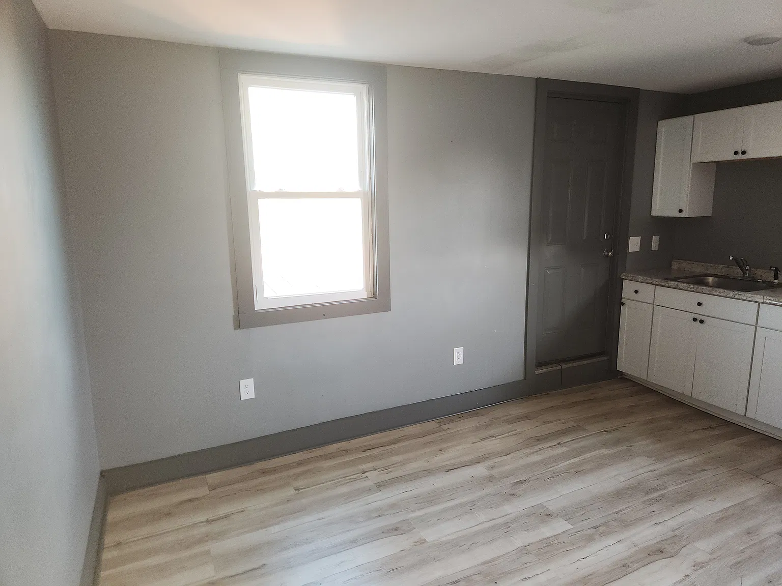 1 bed, $1,050 — Photo 3