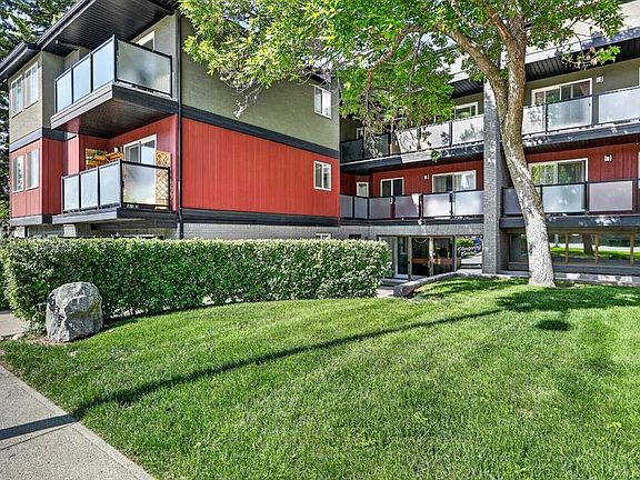 5th image of 1915 W 26th St SW #204