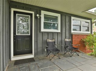 576 Parkside Dr, Hamilton, ON L8B0G7