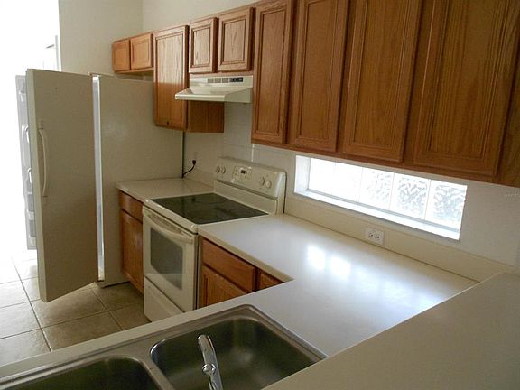4th image of 231 NE 28th Ave APT 312