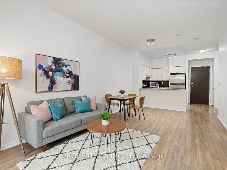 231 Fort York Blvd #223 — Photo 3