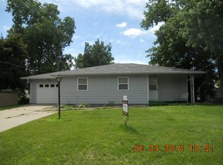 203 E McKinley St, Jefferson, IA 50129