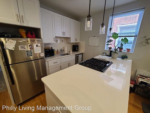 4th image of 1732 Mount Vernon St #11001676