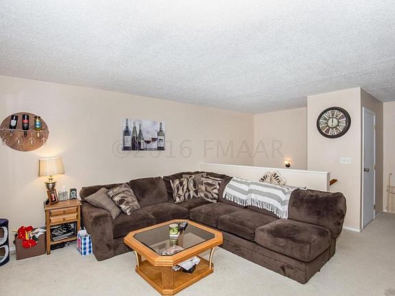 2nd image of 627 19th St E