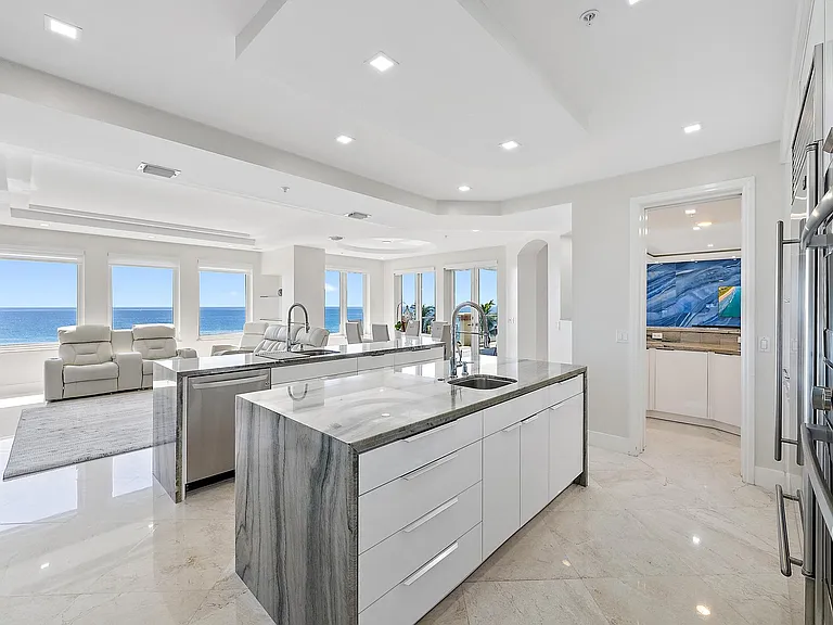 2070 N Ocean Blvd #Penthouse 4 — Photo 13