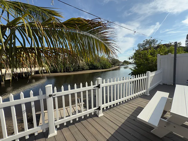 5815 Oxford Dr — Photo 1