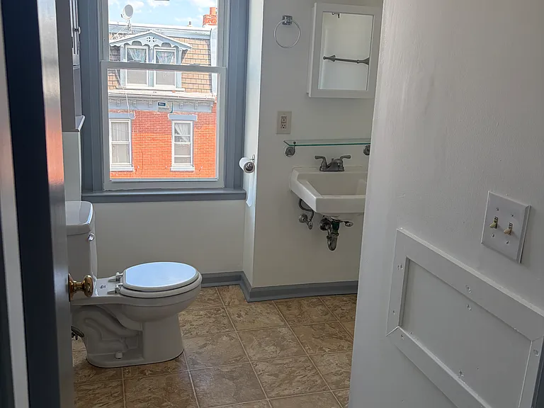 335 N Saunders Ave #1 — Photo 5
