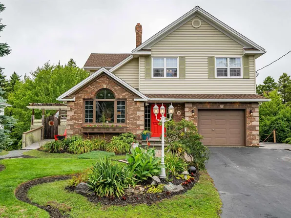 17 Oakley Ave, Halifax, NS B3M 3G6