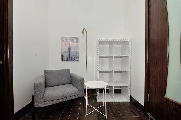 240 E 28th St #1 — Photo 7