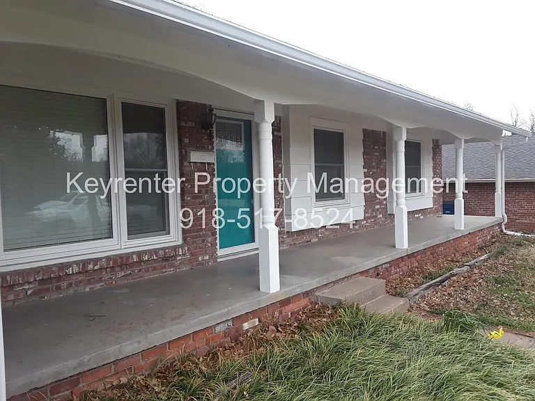 4629 E 56th Ct — Photo 2