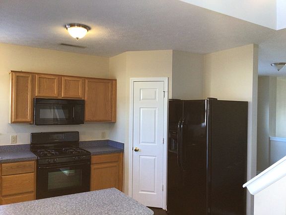 2nd image of 2440 Tiptop Dr