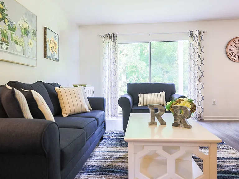 1330 Old Kings Hwy — Photo 4