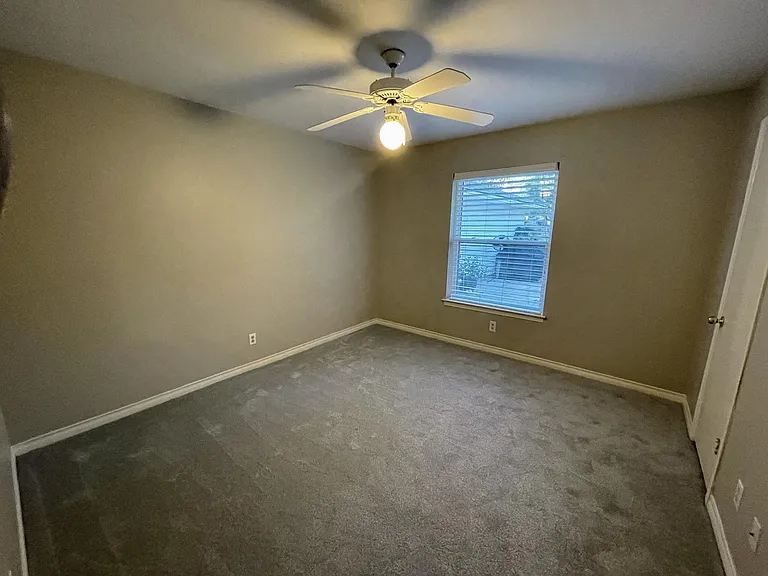 9857 Chiswell Rd — Photo 10