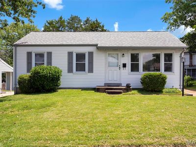 3604 Saint Cosmas Ln, Saint Ann, MO, 63074