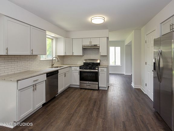 3rd image of 22154 W Plymouth Cir