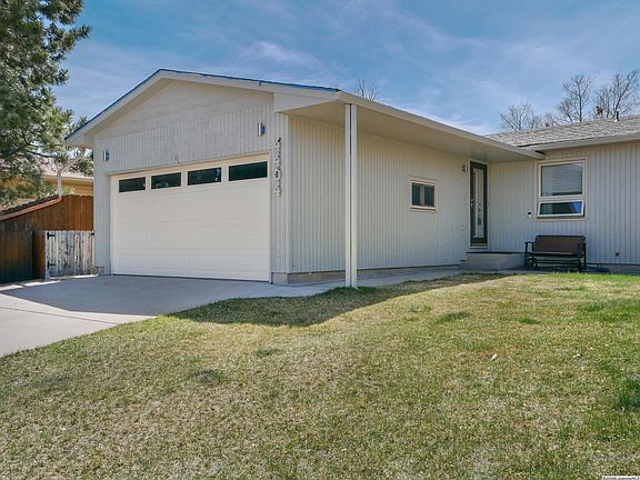 2nd image of 4404 Comanche Dr
