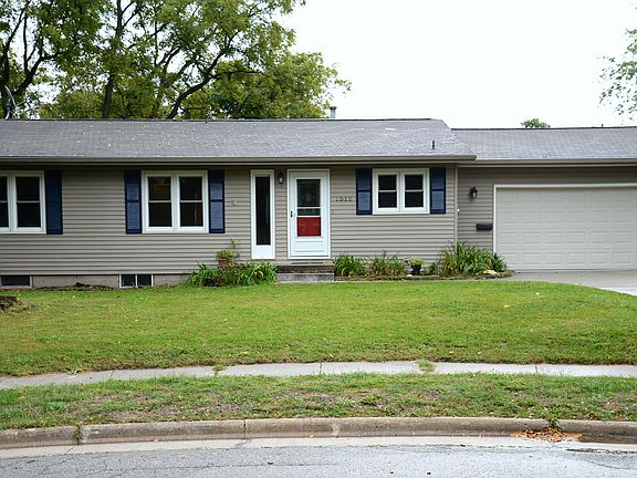 3rd image of 1312 Wisconsin Cir