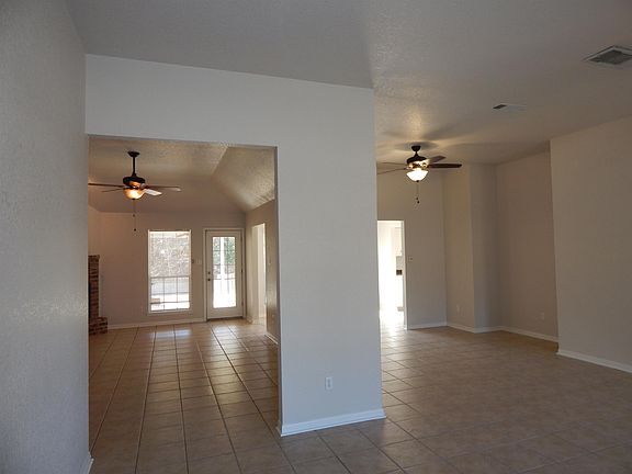 3rd image of 1810 McGinnis Ct