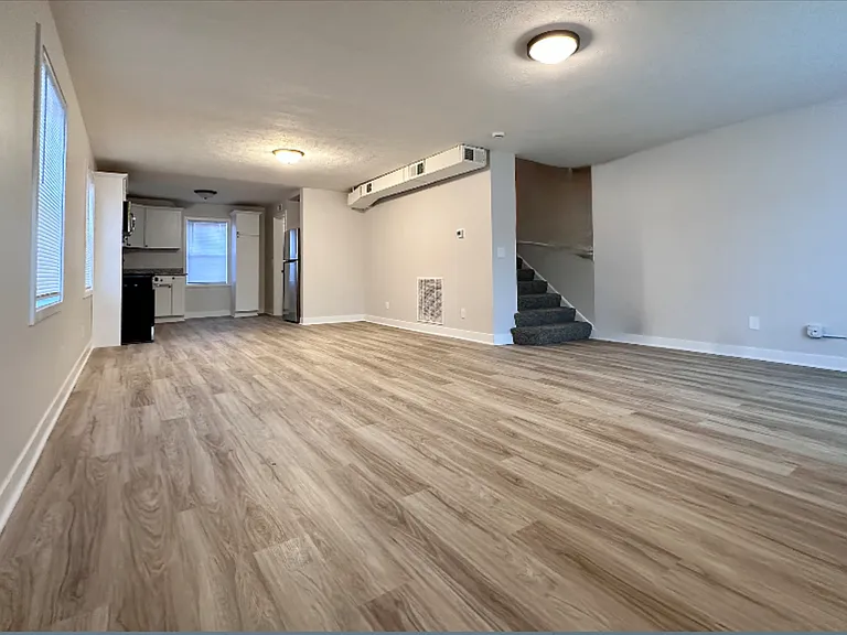 1001 N 40th St — Photo 2