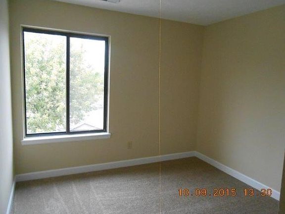 3rd image of 2932 Eagles Crest Cir APT C
