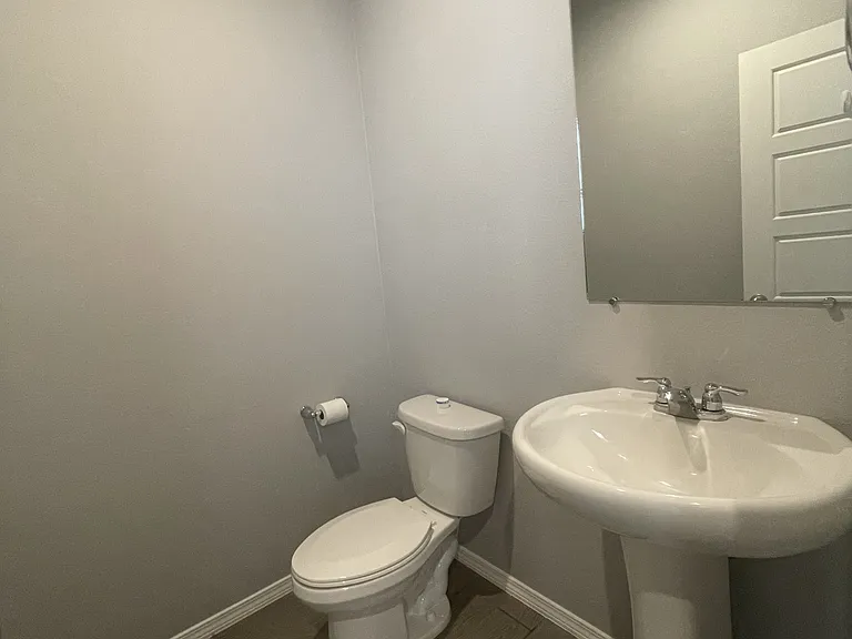 4839 Blackburn Rd NE — Photo 4