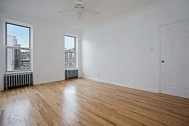 Rented by Space Marketing Shop