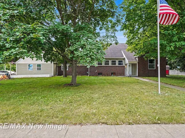 640 E Saginaw St, Breckenridge, MI 48615